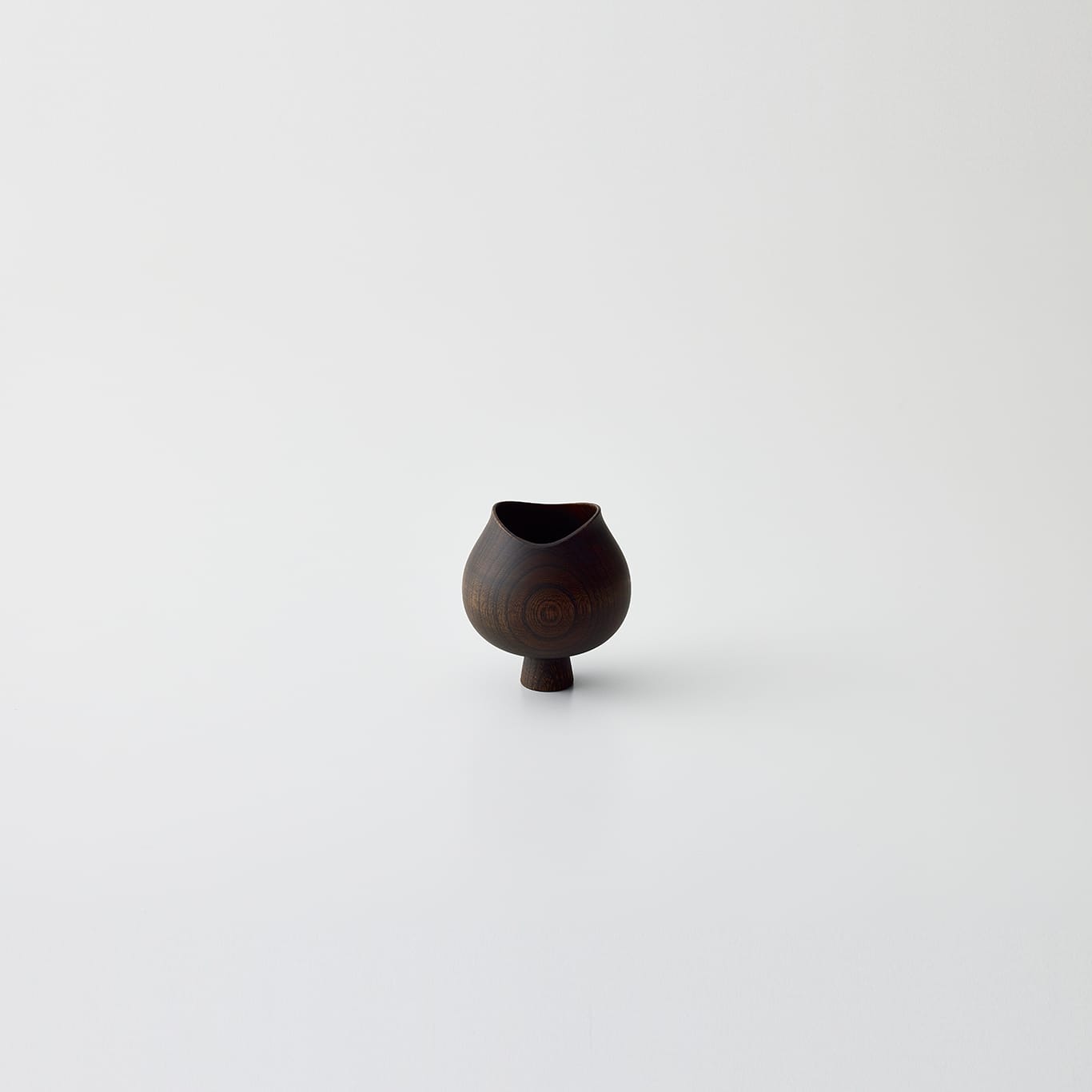 AEKA Object<br>Footed Vase（S）